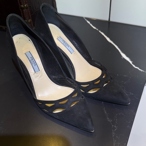 Ladies PRADA 3” heel shoes size 361/2 these shoes were hand made in Italy ! - Picture 2 of 3